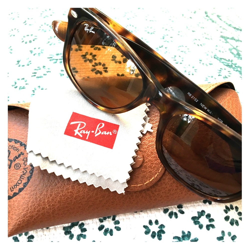 Ray-Ban NEW WAYFARER CLASSIC